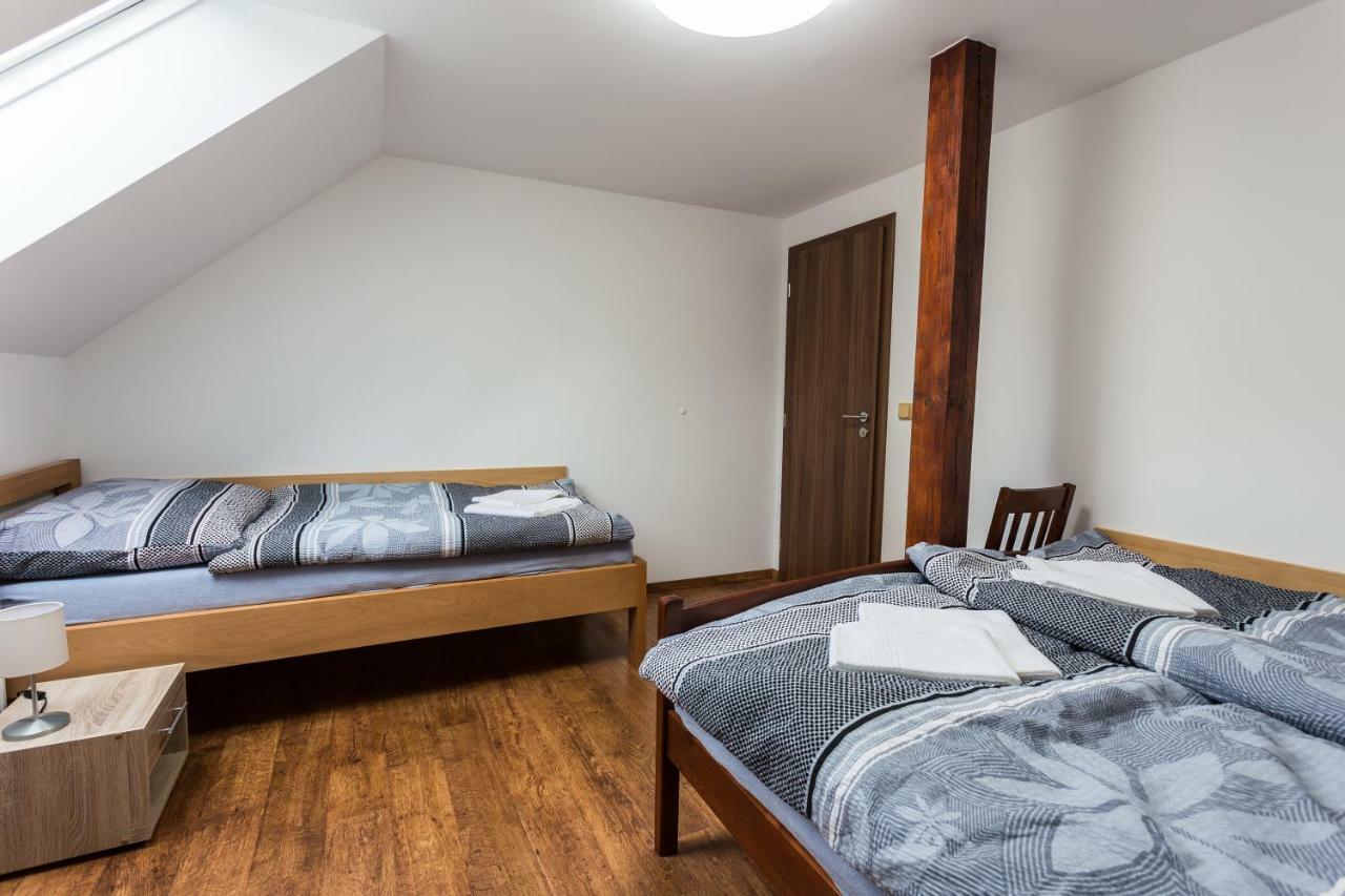 Attic Rooms Tábor Extérieur photo