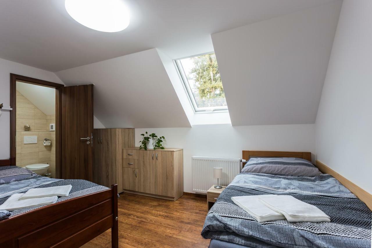 Attic Rooms Tábor Extérieur photo
