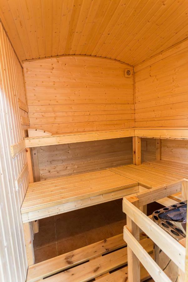 Attic Rooms Tábor Extérieur photo